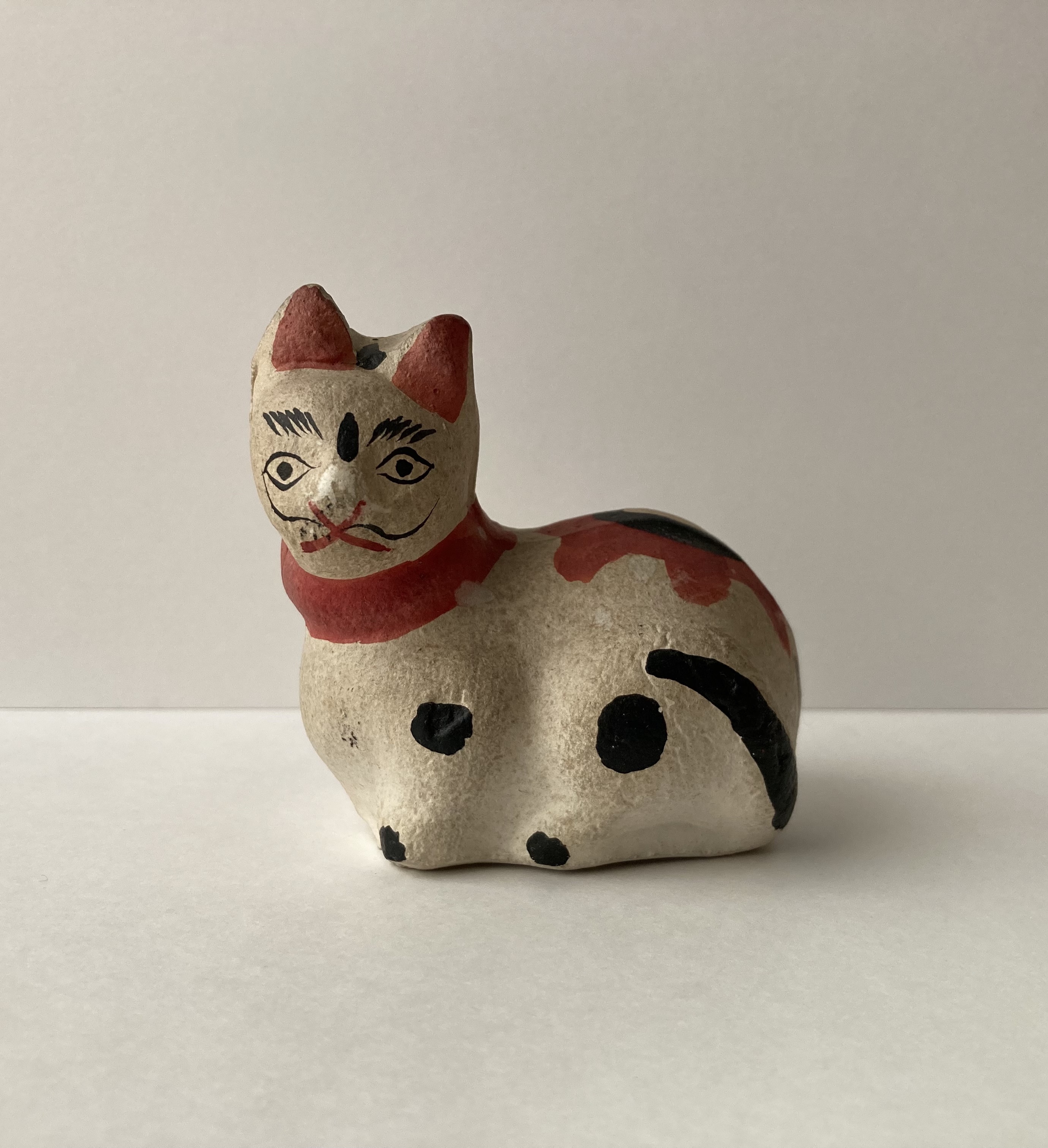 荒山了政　展示会作品　猫 新しく作った 猫の缶バッジ🐱✨ と ポストカード📮 ができました