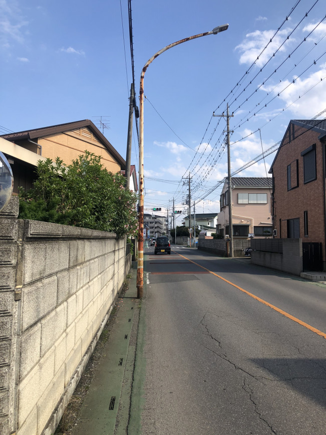 標識ポールが 危険を誘発 貴志信智 公式サイト