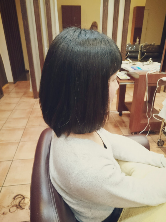 バッサリ ロブカット Natsumi Sato