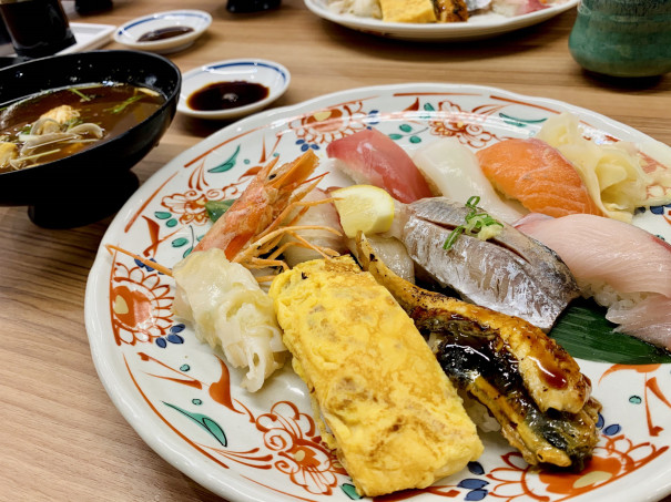 前半 梅小路京都西駅直結 ホテルエミオン京都 でお寿司ランチ ネコタビ Nekotabi 前半 梅小路京都西駅直結 ホテルエミオン京都 でお寿司ランチ ネコタビ Nekotabi
