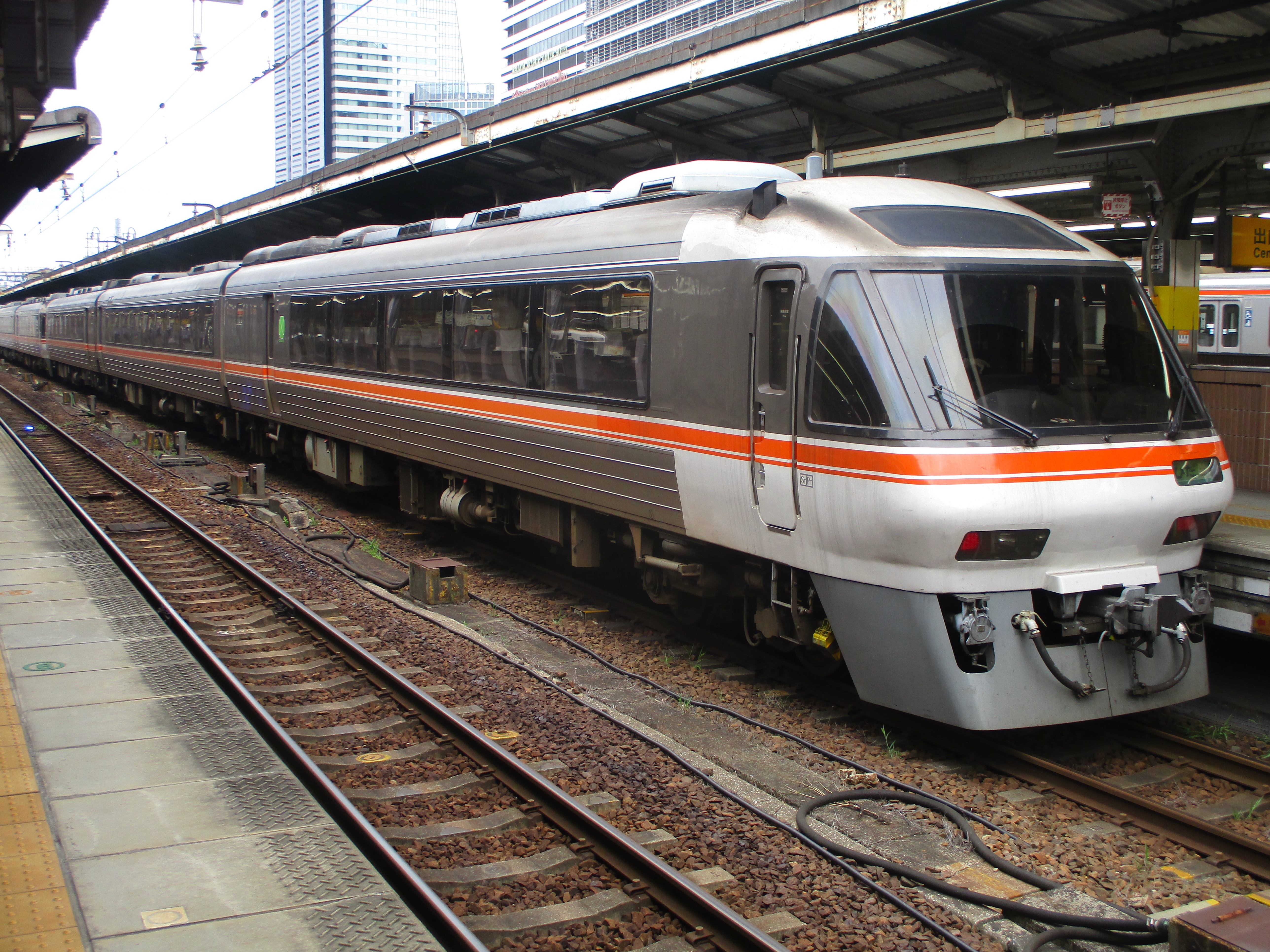 30年目のメタモルフォーゼ下さい 高山本線キハ85ひだ号 富山地鉄 旧尾小屋鉄道車両 日本最後の急行型電車クハ455 芸備線 必殺 徐行連続