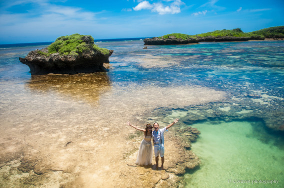 沖縄 石垣島 八重山諸島エリア で結婚式や前撮り エンゲージメントフォト 家族写真 撮影します 関西初 水中撮影専用の室内プールスタジオ