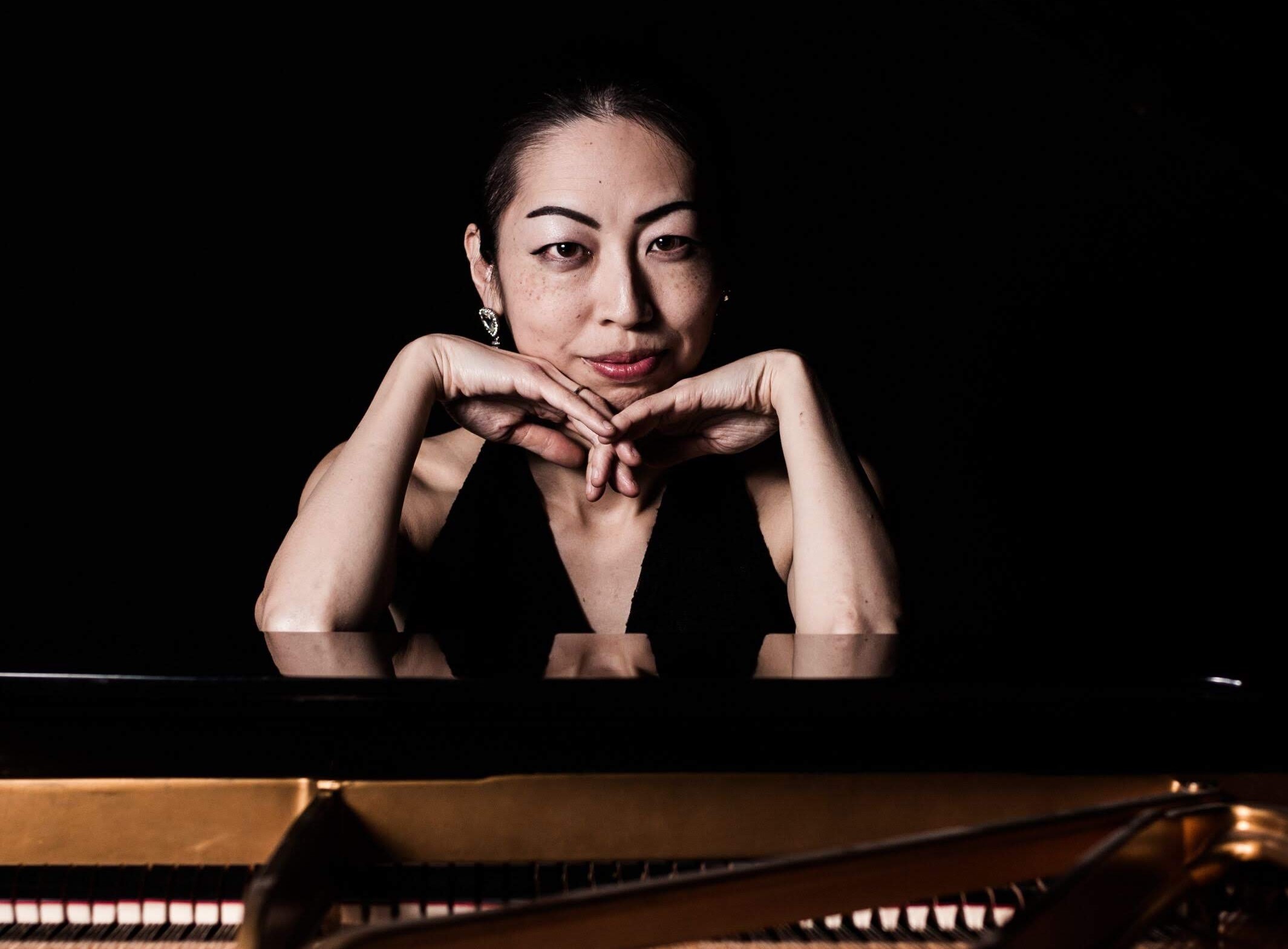 Profile Aya Masaoka 正岡 文