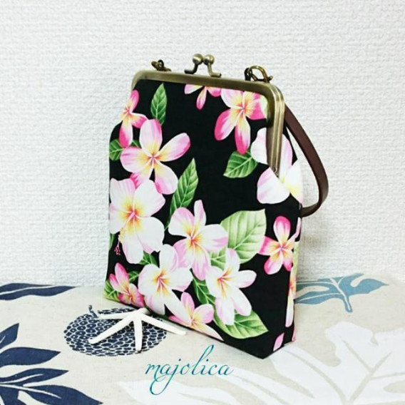 プルメリアのがま口ポーチ インスタ映え プルメリアの育て方 Plumeria Designインスタ映えプルメリア