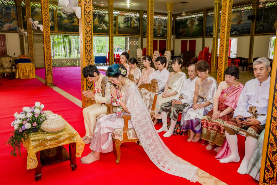 ウェディングドレスは着ない タイの民族衣装を纏って 海外挙式を叶えるin Thailand Phuket Marriage Project