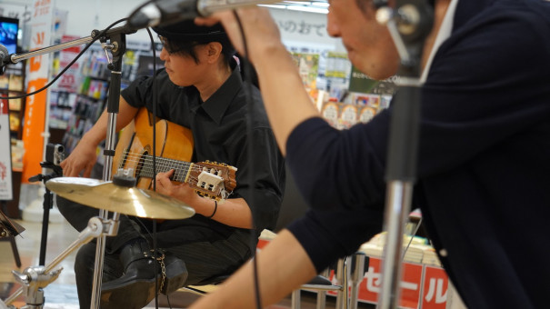 Vタウン芥見ファミリーコンサート 白猫音楽缶