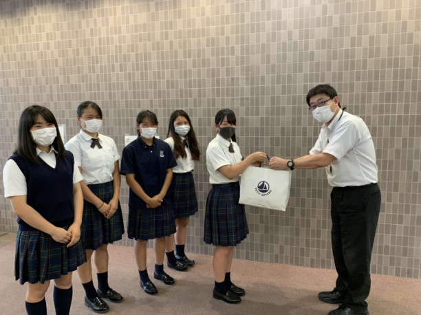 女子 手作りマスクを寄付させて頂きました 関東学院六浦ラグビー部