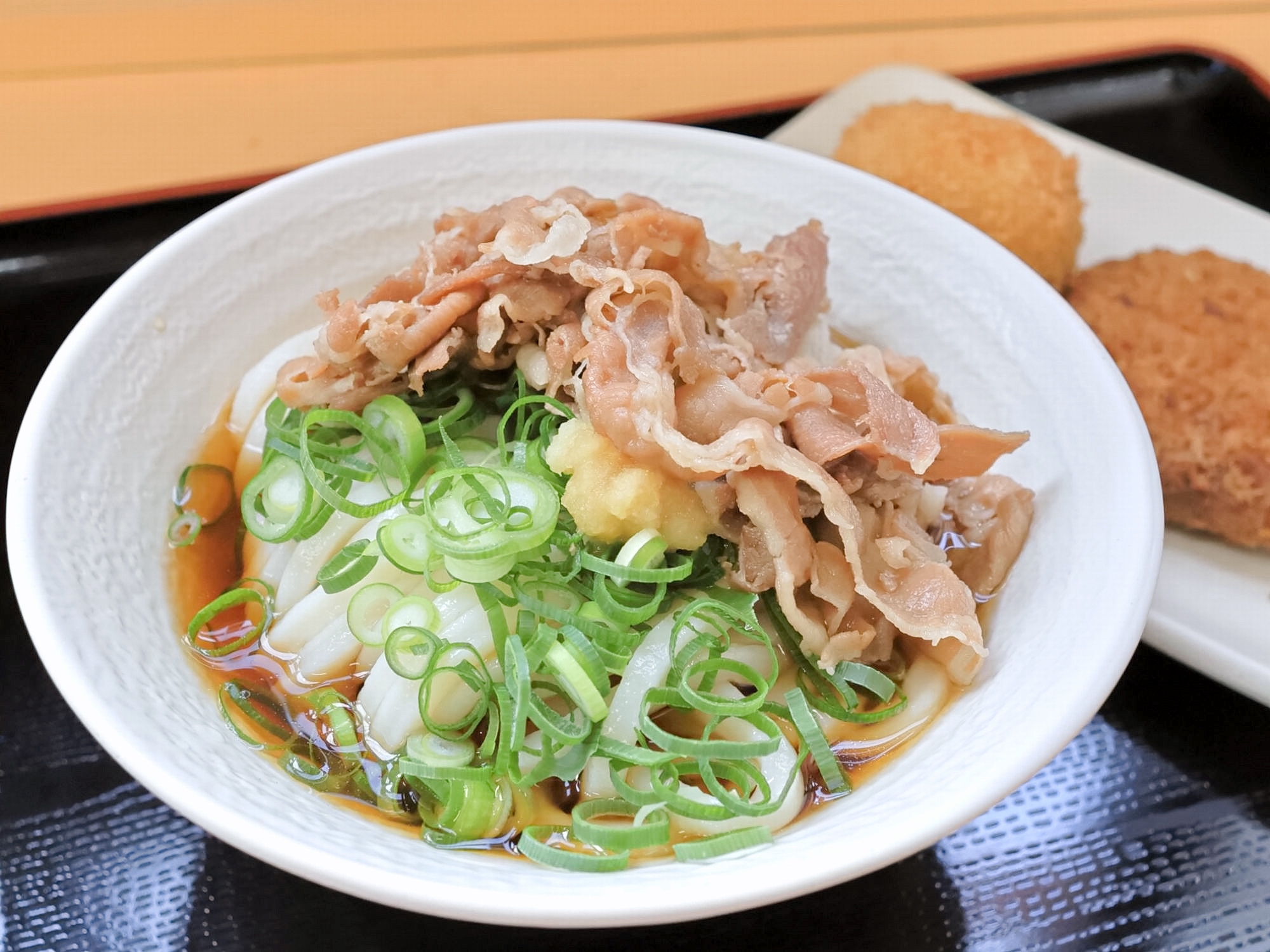 麻倉もも　うどんどんぶり 麻倉もも うどんどんぶり / Music Rainbow 04 : 麻倉もも