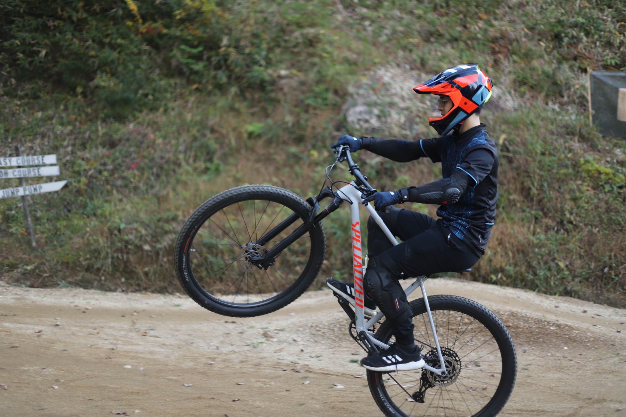 ガイド/スクール  ROOKIES MTB PARK 岐阜県土岐市のマウンテンバイク 