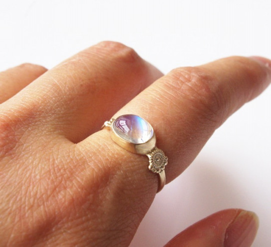 新作・レインボームーンストーンK10リング | aica 