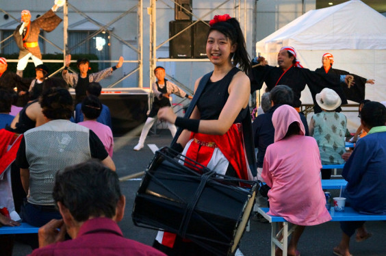 才能ありの個性派娘 和太鼓 舞音喜音鼓 まねきねこ