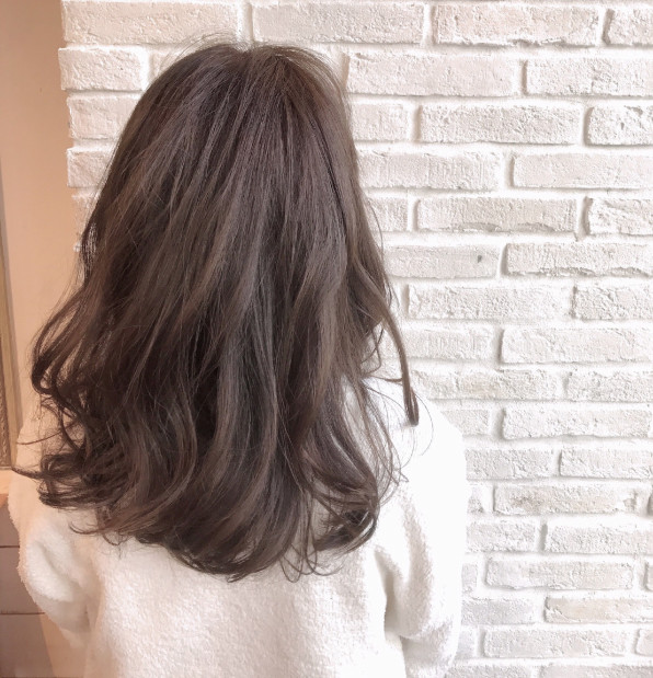 ショコラベージュで艶と柔らかさを Shin Usami The Make Up Lab