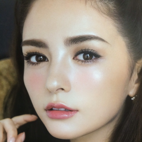 コントゥアリングで定番ブラウンアイにクラシカルな色気を Shin Usami The Make Up Lab コントゥアリングで定番ブラウンアイにクラシカルな色気を Shin Usami The Make Up Lab