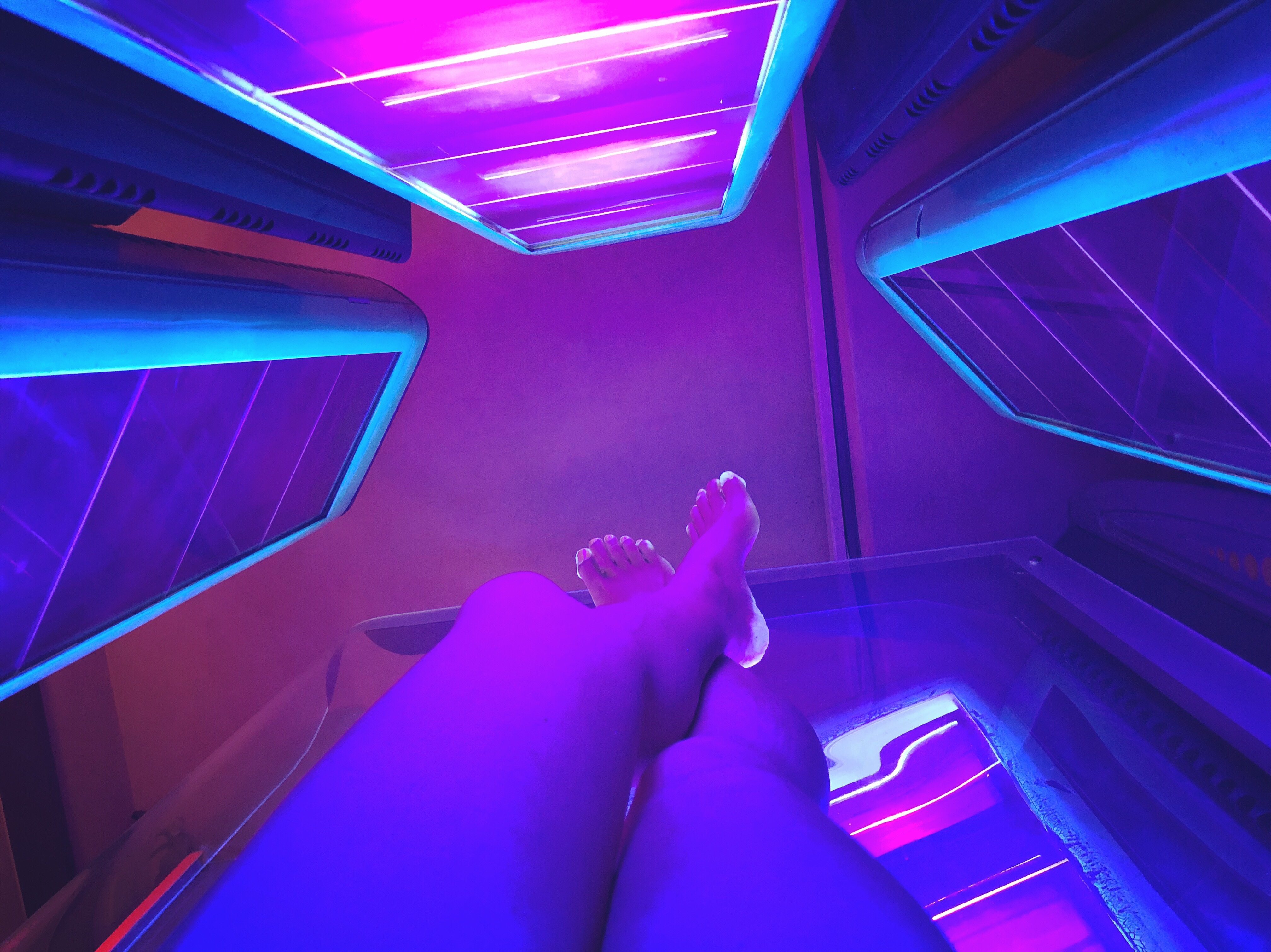 アメリカ製　強力日焼けマシン 日焼けマシーン ハロゲンUVランプ日焼灯 アメリカ製 強力日焼けマシン 日焼けマシーン ハロゲンUVランプ日焼灯