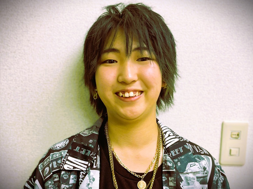 須賀 雅「1年が経ちました」 男装パフォーマンスユニットSPADES