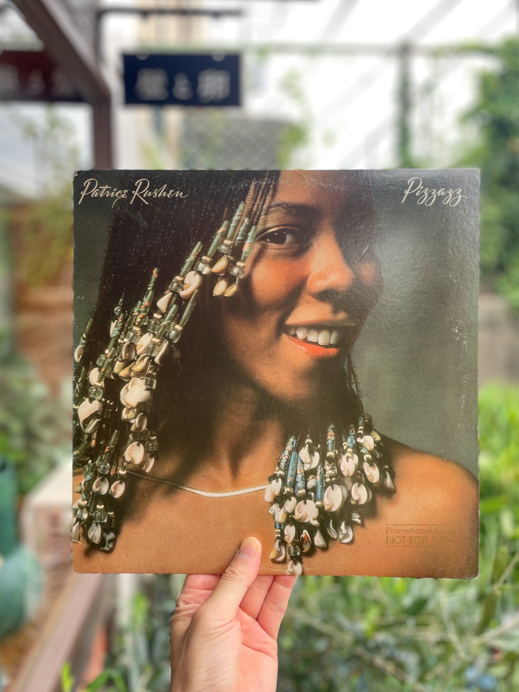 Atomic Habits: Tiny Changes, Remarkable Results by James Clear