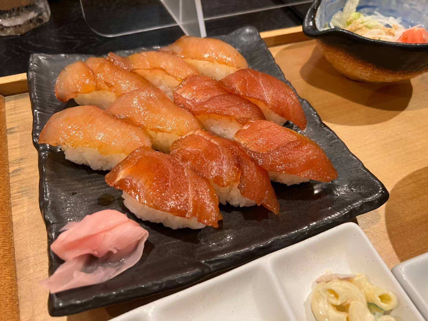 魚八亭