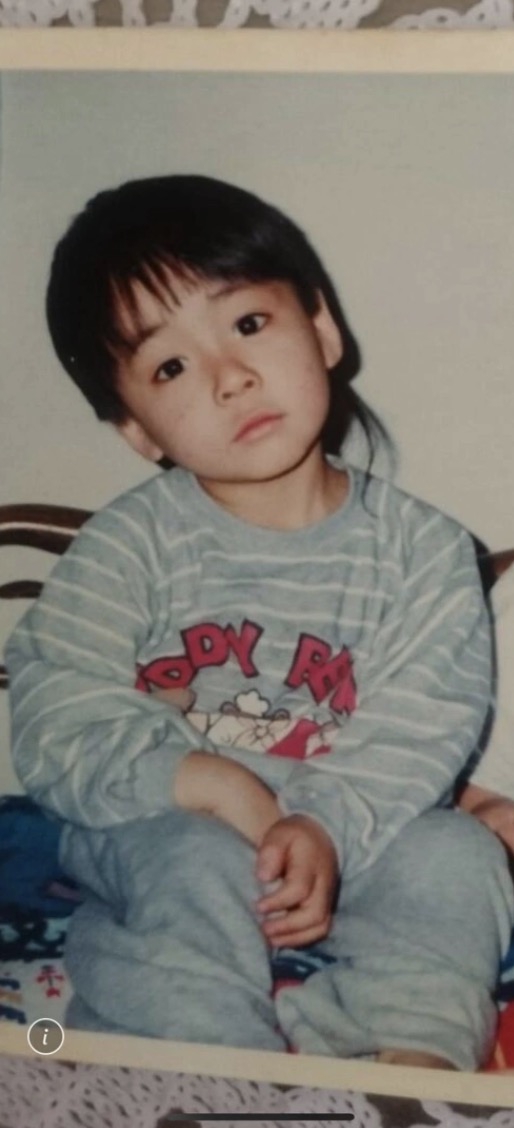 小林麻耶さんの夫 國光吟さん 子ども時代の写真を公開 可愛い 小さい頃から美形 の声 話題 Abema Times