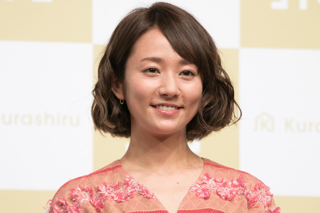 木村文乃、“初つけまつげ”の黒ドレス姿を披露 AbemaTIMES