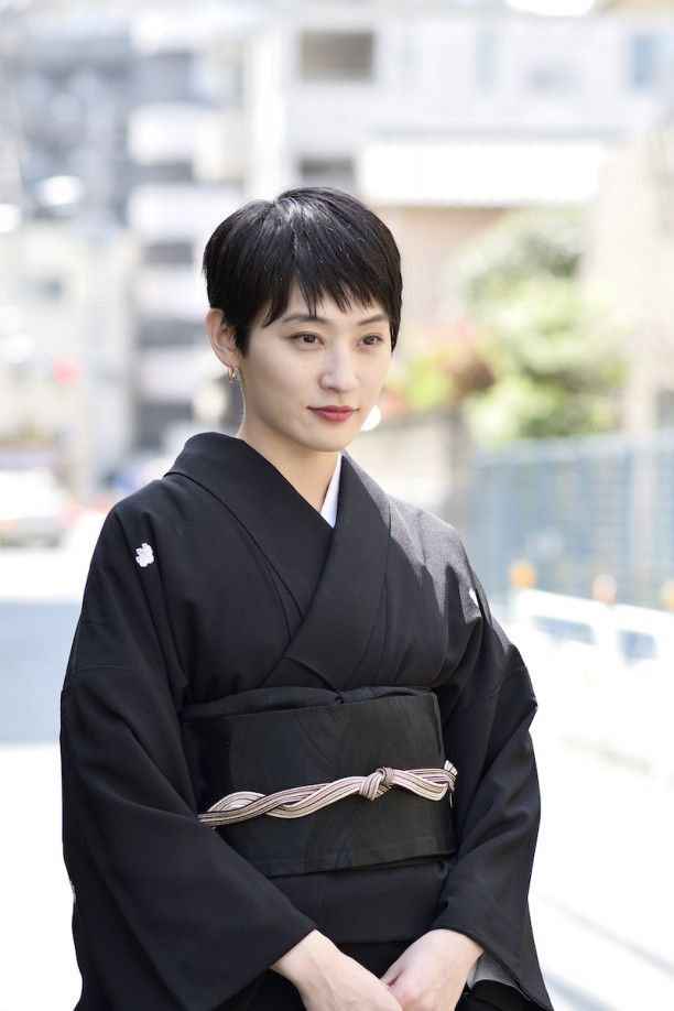 コムアイ dele 出演で 死体 の演技に苦戦 菅田将暉に 一回マジで怒