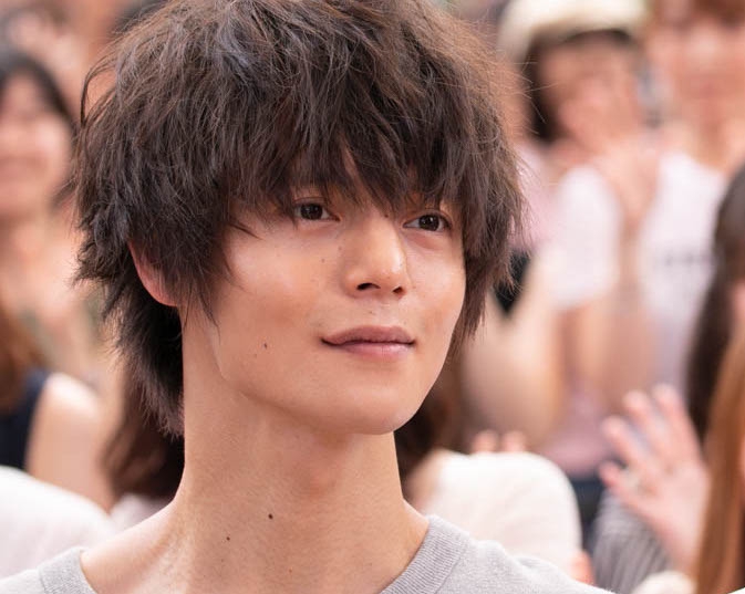 何があったの 窪田正孝 無精髭 乱れ髪の ボロボロショット を披露 話題 Abema Times