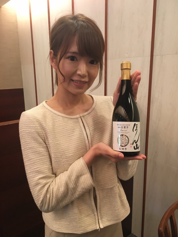 Sbsアナウンサー 内山絵里加様とバッタリお会いし 確り高級ボトリングティー 静岡白葉茶 ほんやま リミテッド Pr Benefitea株式会社