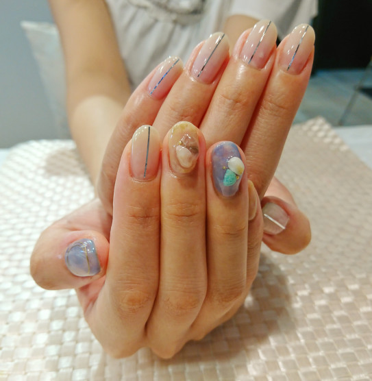ニュアンスアシメネイル ジョイア