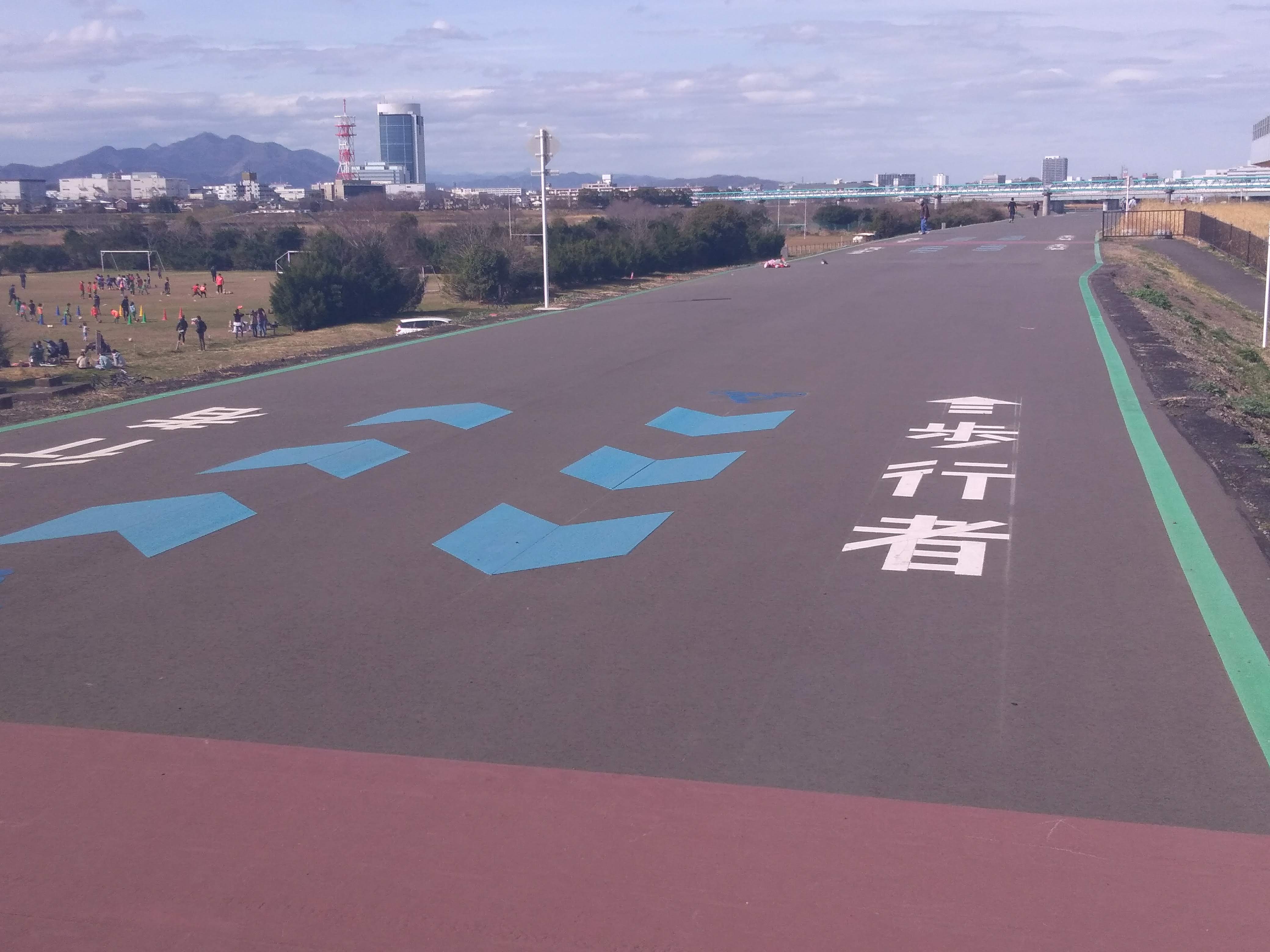 相模川沿い北上(戸沢橋～246合流点往復14km)  楽しい街ランニング！