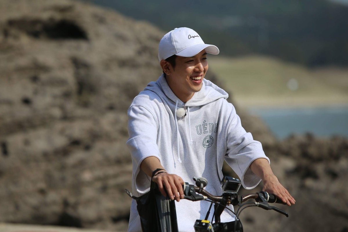 CNBLUE ジョン・ヨンファ、島生活を満喫中！素の笑顔がきらっきら！tvN