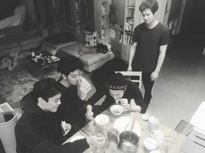 まるでバラエティ Cnblueイ ジョンヒョンと仲間たちの愉快な 休日 Cafe De K Entertainment まるでバラエティ Cnblueイ ジョンヒョンと仲間たちの愉快な 休日 Cafe De K Entertainment
