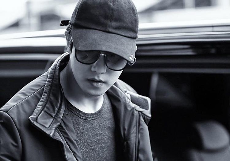 Cnblue イ ジョンヒョンがスパイに 1枚の写真から始まったファンの動画が凄い とネットで話題に Cafe De K Entertainment