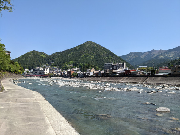 下呂温泉街 公園でまったりのんびり コーヒータイムを楽しみました ゆきあき ウォーキング