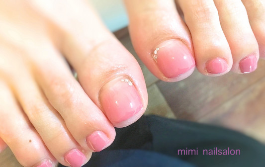 シンプルフットネイル 学芸大学ネイルサロン Mimi Nailsalon