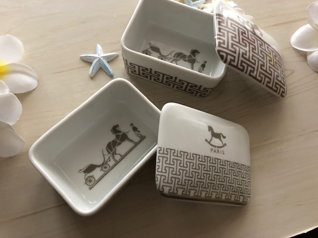 ポーセラーツ用具/転写紙まとめ売り ※HERMESペンケース付‼︎ 転写紙 ポーセラーツ 未使用 エルメス風の通販 by シカマル's shop｜ラクマ