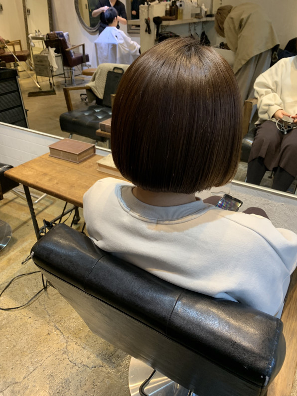 成人式後のバッサリカット リモート美容師オンラインサロン 表参道の美容院 Ade Omotesando アデオモテサンドウ