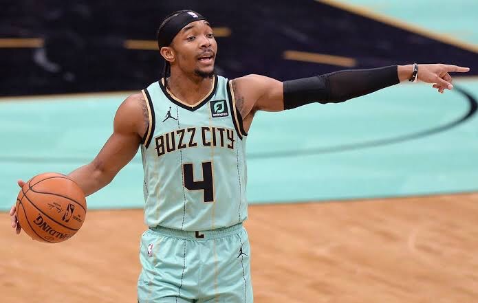 【激レア】NBA シャーロットホーネッツ　ジャンプマン　ベスト　フード シャーロット ホーネッツ ジョーダン ブランド アイコン