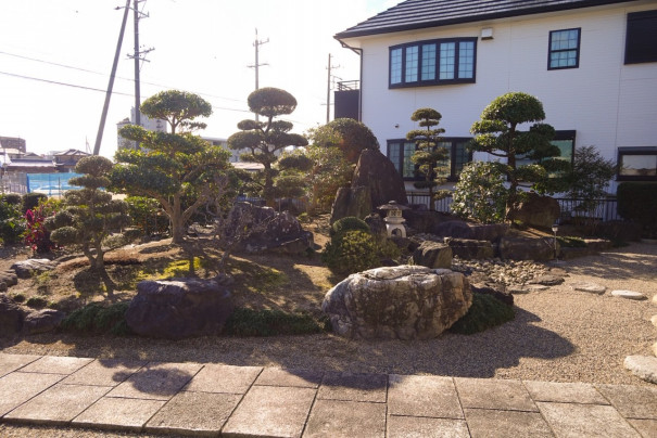 鈴鹿市にてお庭の全体お手入れご依頼 三重県剪定伐採専門店 剪定屋空 サブサイト