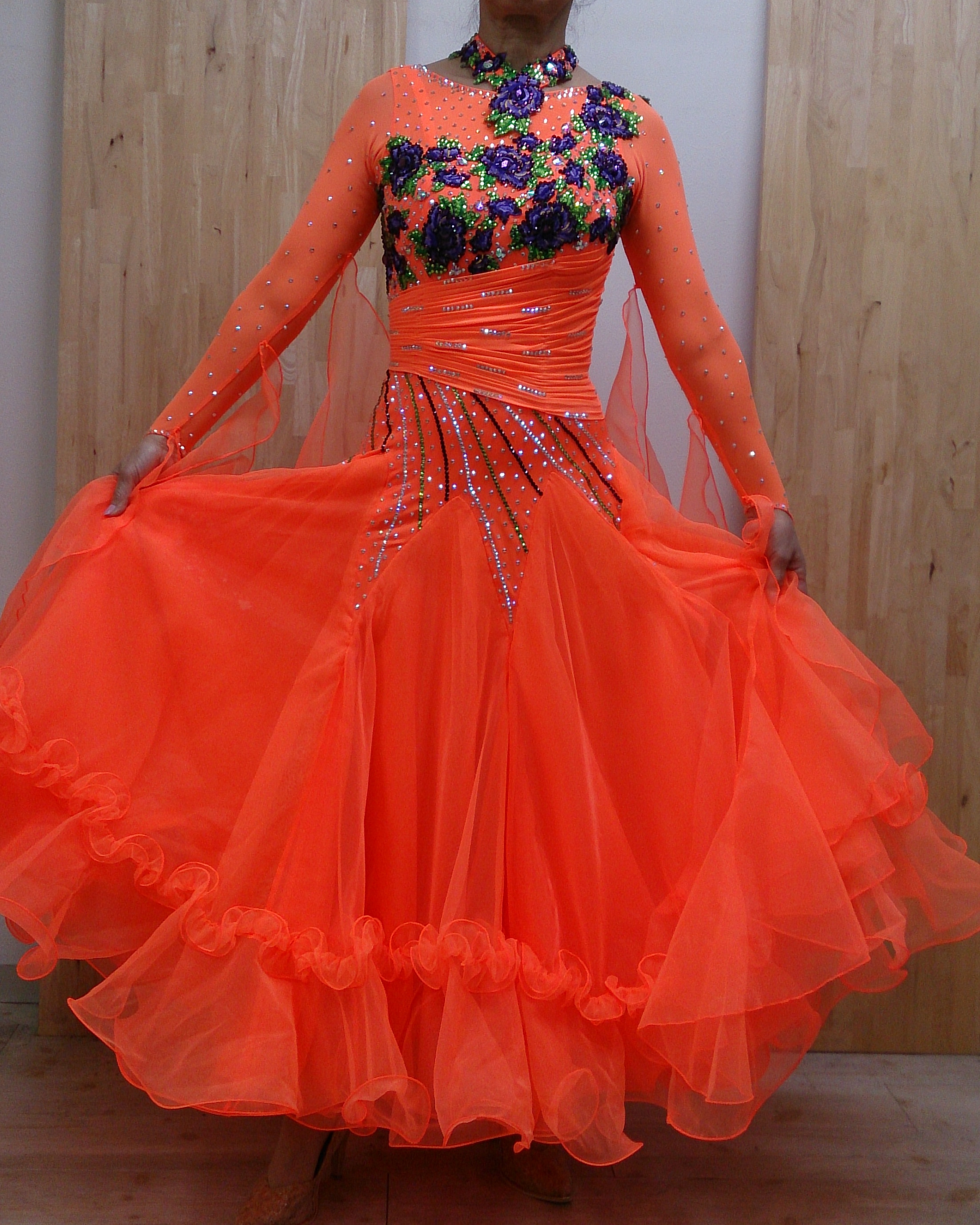 B1295【タカダンス】オレンジ/フリル/スワロ/スタンダードドレス☆社交