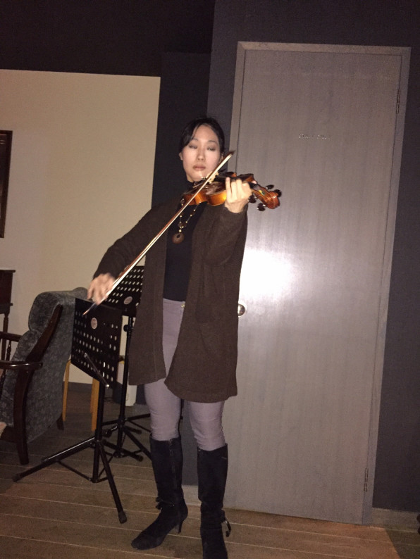 サプライズ演奏する横山亜美vn Windcruise S Hp