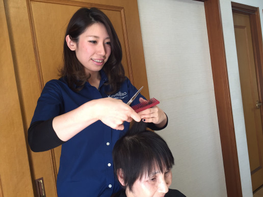 美容院以外の場所で髪を切るということ 訪問美容 Lily R 美容院以外の場所で髪を切るということ 訪問美容 Lily R