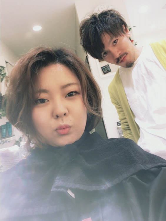 女性の髪に触るときのこだわり Ash Omiya Subaru Yasui 女性の髪に触るときのこだわり Ash Omiya Subaru Yasui