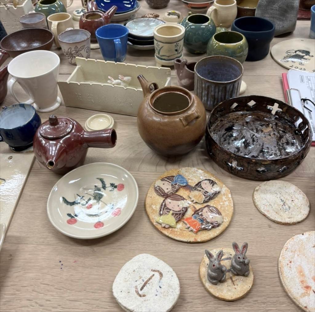 9月18日の「作品展」が明けての、窯出し | 伊丹市 神津陶芸同好会
