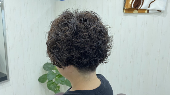 メンズカットは V字 がポイント 熊本市城南町下宮地にあるhairbase ヘアーベース 菅繁樹 のブログメインサイトです