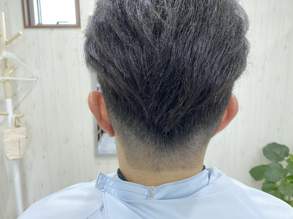 メンズカットは V字 がポイント 熊本市城南町下宮地にあるhairbase ヘアーベース 菅繁樹 のブログメインサイトです