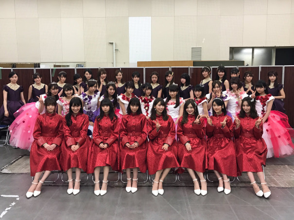 乃木坂46 紅白の全員集合写真ｷﾀ ﾟ ﾟ Akb Ske Nmb Hkt Ngt Stu 乃木坂 欅坂 日向坂 Next48 Sapporo