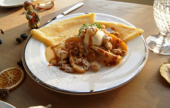 ガレット クレープ専門店ブルー ド ロワ Debut Crepes Galettes Bleu De Roi ガレット クレープ フランス惣菜の店 ブルー ド ロワ