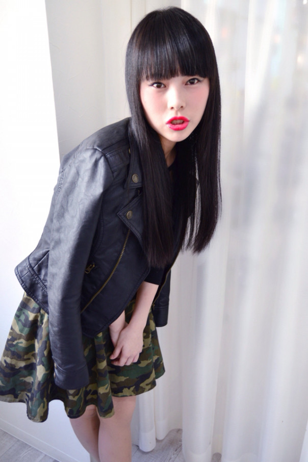 おすすめスタイル 黒髪 ソリッドストレート Hanai S Ownd