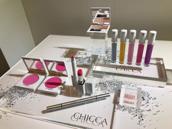 色が美しい Chicca キッカ の19春新色 私でも青みピンク 使えるかも Me Gusta