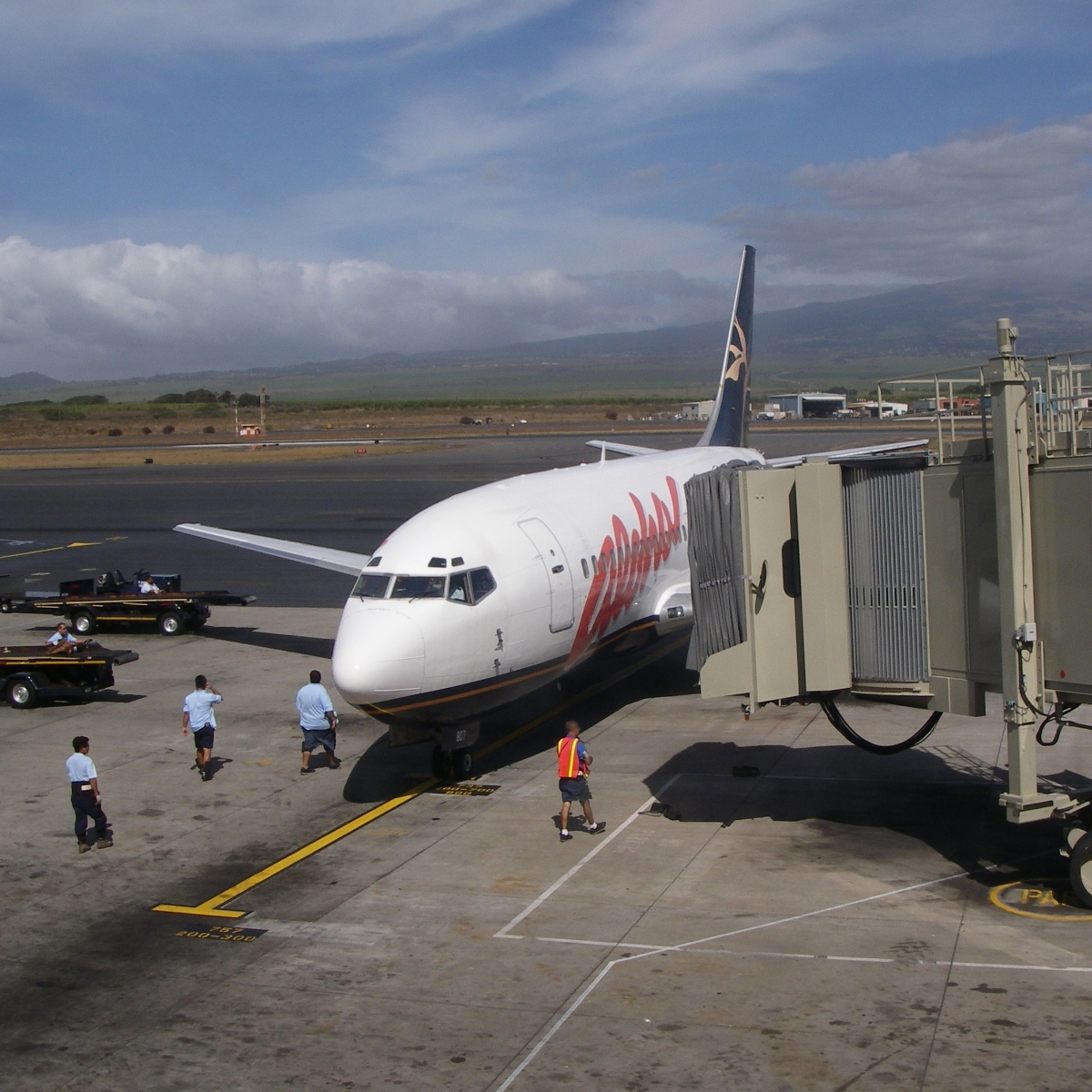 カラオケ　200 ボーイング737-200型機。 | へなちょこ・しゅん／ハワイ生活20年