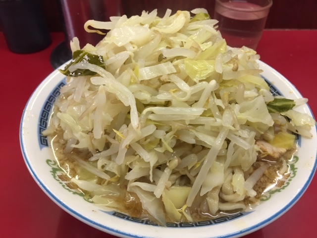 飛竜企画の対面にある ラーメン二郎目黒店 小豚を食す Rictec 新美のブログ